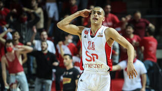 ים מדר חוגג