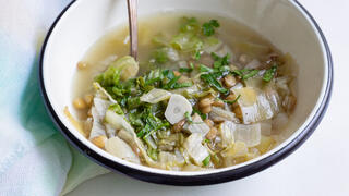 מרק חסה, שום ועדשים