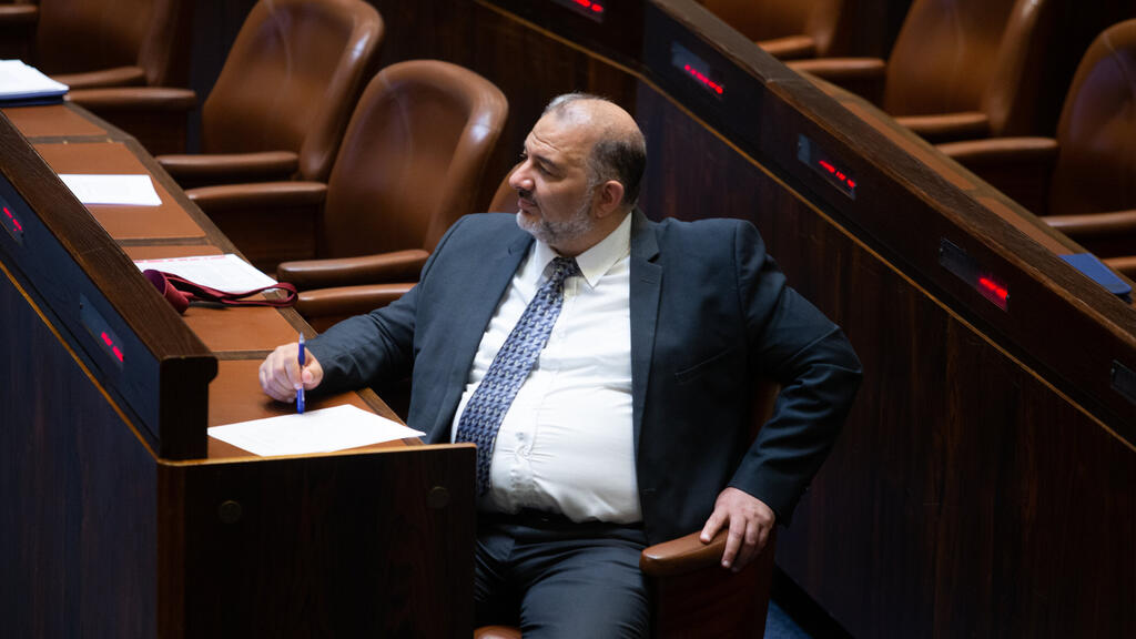 מנסור עבאס