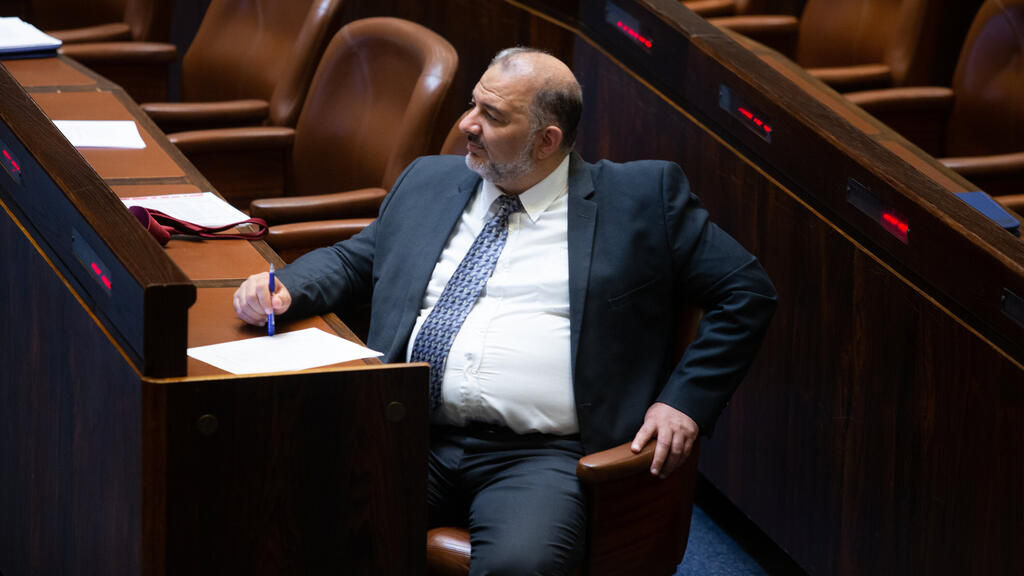 מנסור עבאס