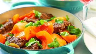 צלי בקר עם דלורית  ותפוחי אדמה