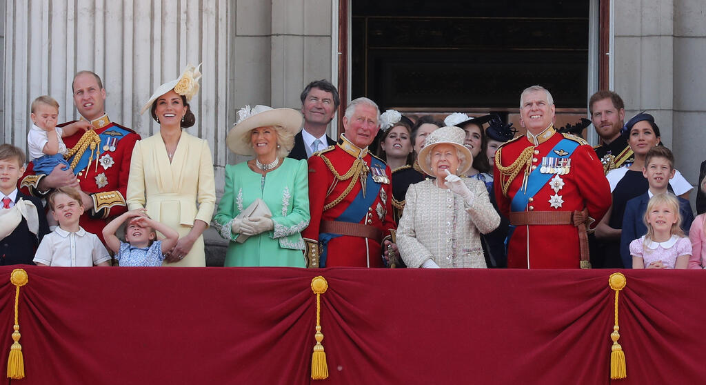 המלכה אליזבת מרפסת