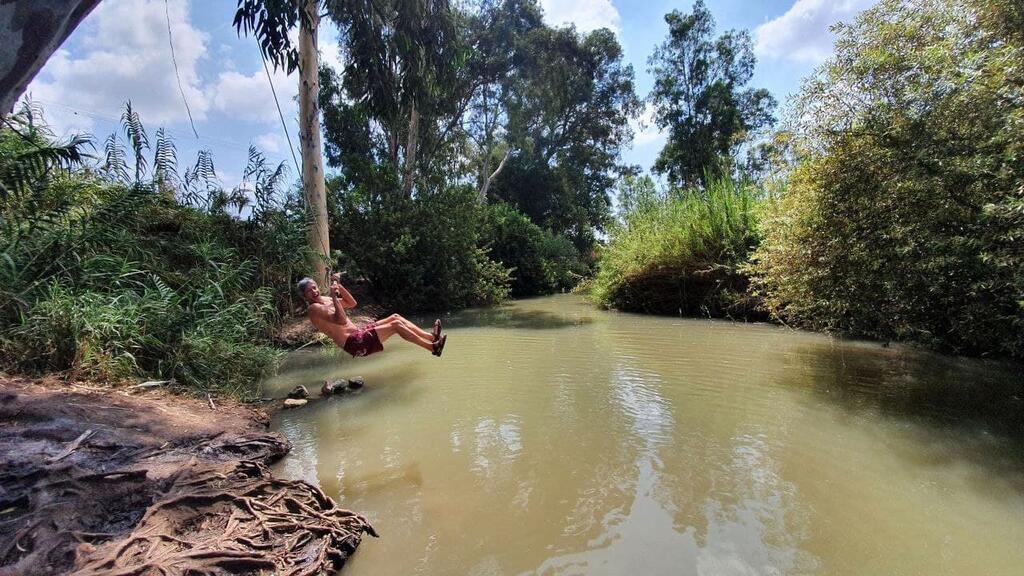אסף קמר טובל בנחל הירקון, בית לאה