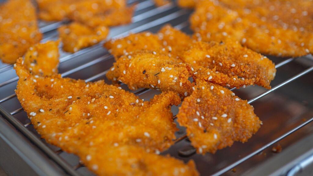 שניצל, נופר זוהר