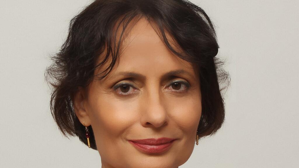 יוכי קשת, מרפאה ברפואה סינית, רפלקסולוגיה, תזונה וצמחי מרפא, מרצה וחוקרת, עו"ס קלינית, פסיכותרפיסטית, בעלת קליניקה פרטית ומטפלת במרפאות ציבוריות