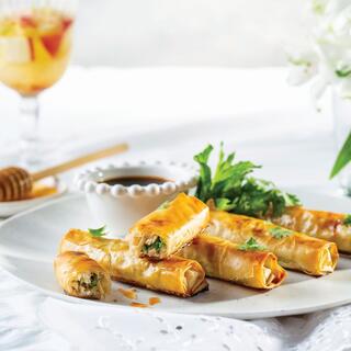 סיגרים אפויים עם עוף ותפוח בדבש