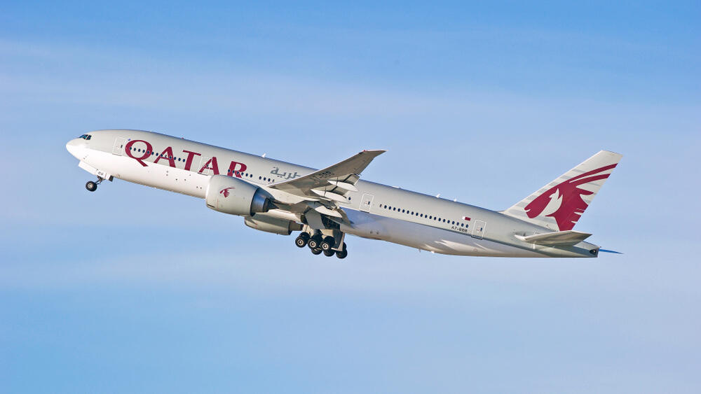 Qatar Airways (Photo: Shutterstock) מטוס בואינג 777 של קטאר איירווייז