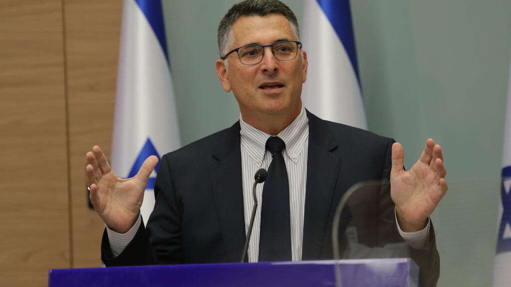 גדעון סער בישיבת סיעה של תקווה חדשה