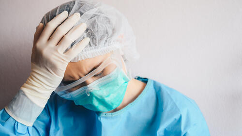 Медсестра коронавирус усталость 