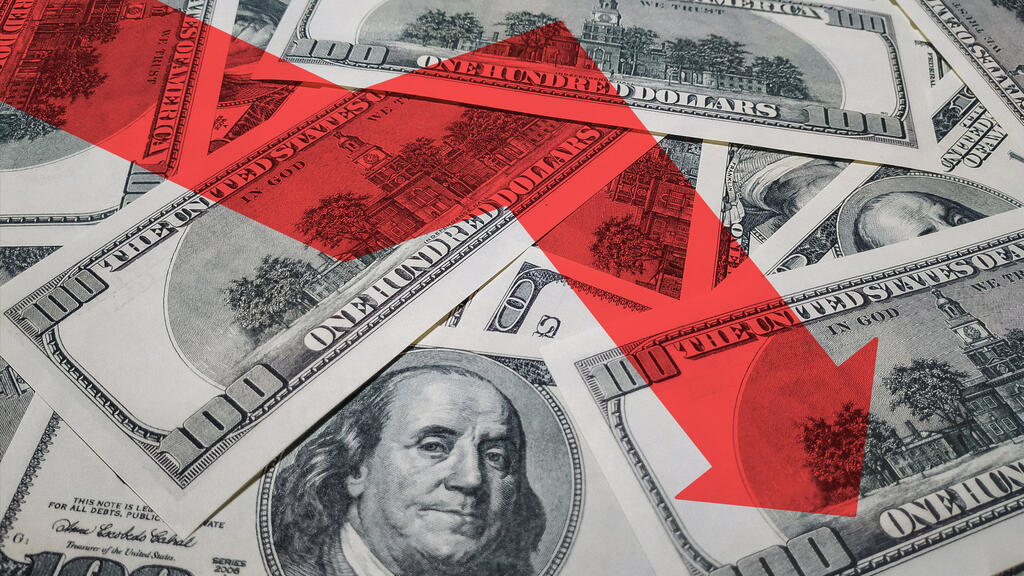 Доллар падает (Фото: shutterstock) Доллар падает