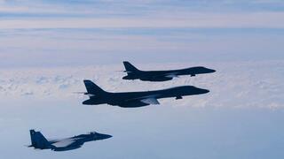 מטוסי הF15 ליוו שני מפציצים אמריקניים ומטוס תדלוק אמריקאי שטסו מעל ישראל בדרכם מהמפרץ