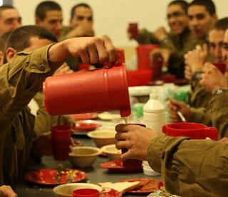 חדר האוכל בבסיס אימונים בא"ח גולני