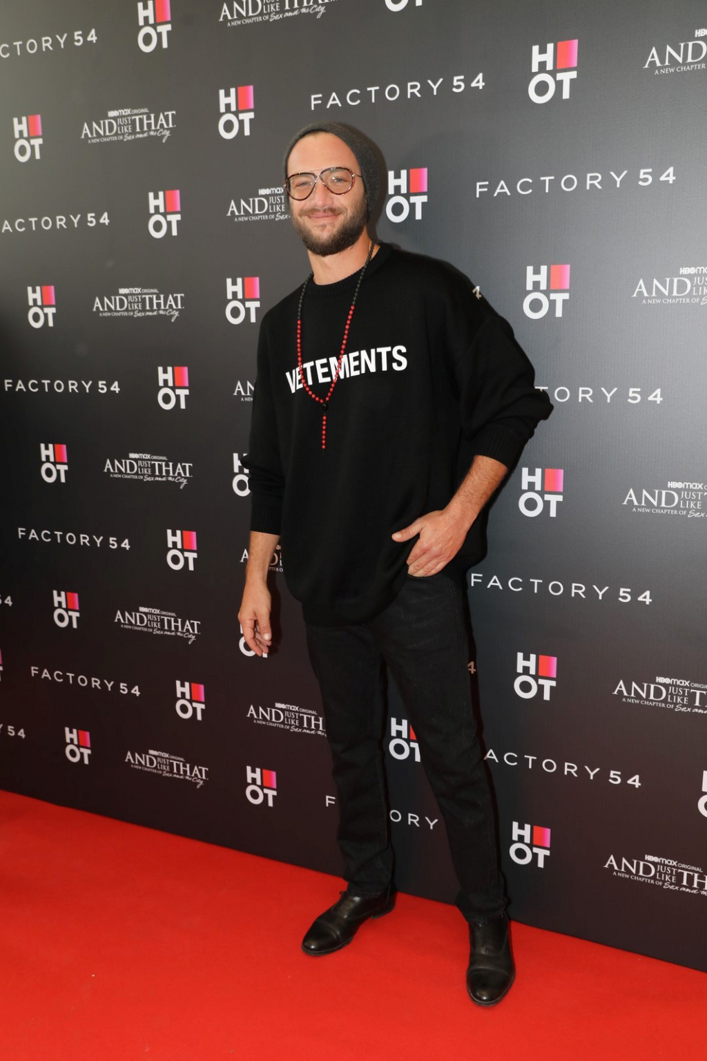 שקלו מילים. עוז זהבי (צילום: רפי דלויה) הקרנה סקס והעיר הגדולה