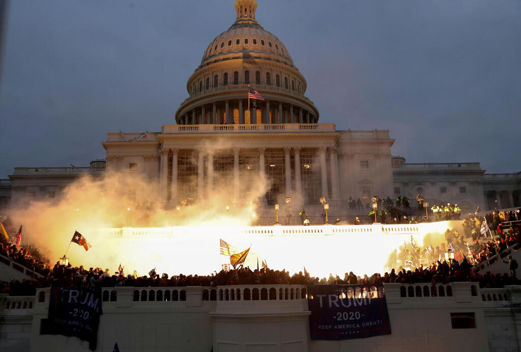 The storming of the US Capitol on January 6, 2021 (Photo: Reuters) תמונות השנה של רויטרס 2021 פריצה קונגרס 6 בינואר ארה"ב