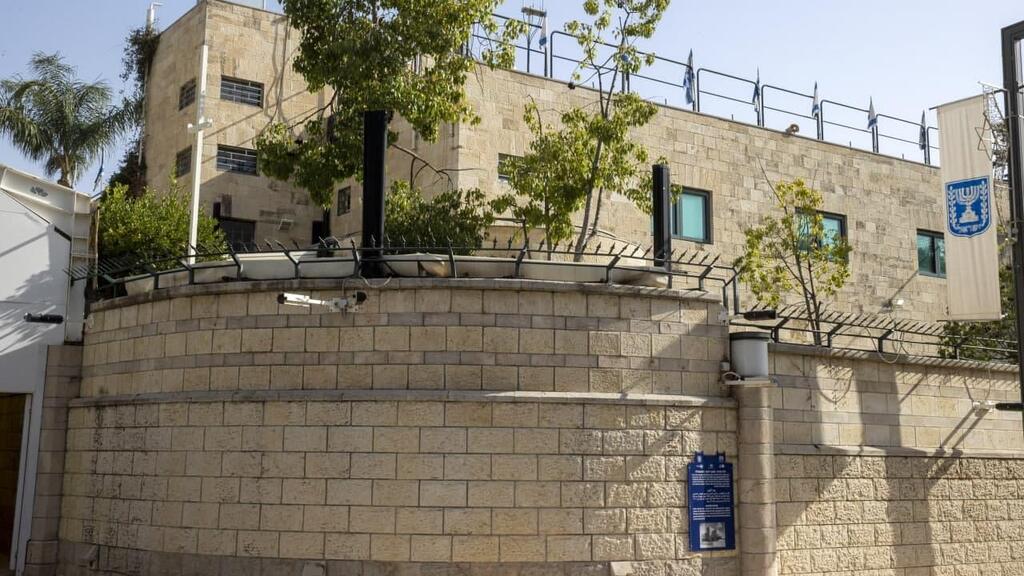 Benjamin and Sara Netanyahu's residence המצור הוסר מבלפור