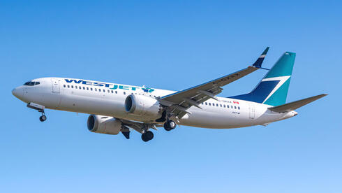 מטוס בואינג 737 של חברת ווסטג'ט
