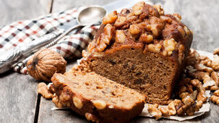 עוגת תמרים ואגוזים מאפה נאמן