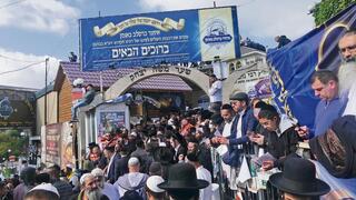 הילולה בציון הקבר, במהלך חגי תשרי