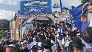 הילולה בציון הקבר, במהלך חגי תשרי