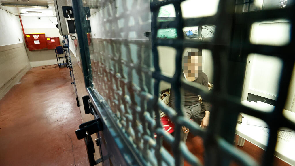 В израильской тюрьме (Фото: Гади Кабало ) בית סוהר מגידו