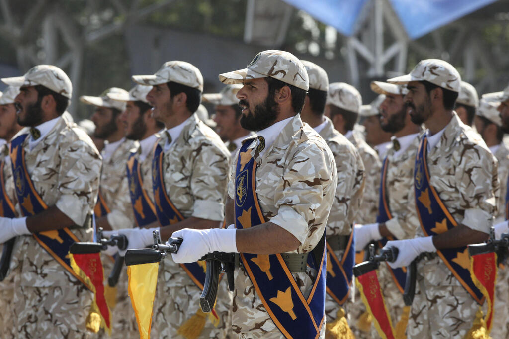 Archival: Quds Force of Iran's Revolutionary Guard during a military parade in 2011 (Photo: AP) כוח קודס בתהלוכה צבאית באיראן