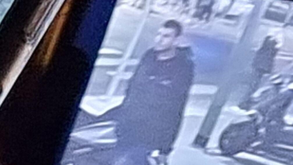 Ra'ad Hazem on security footage minutes before launching his deadly attack in Tel Aviv on Thursday תיעוד המחבל בפיגוע בדיזנגוף, תל אביב