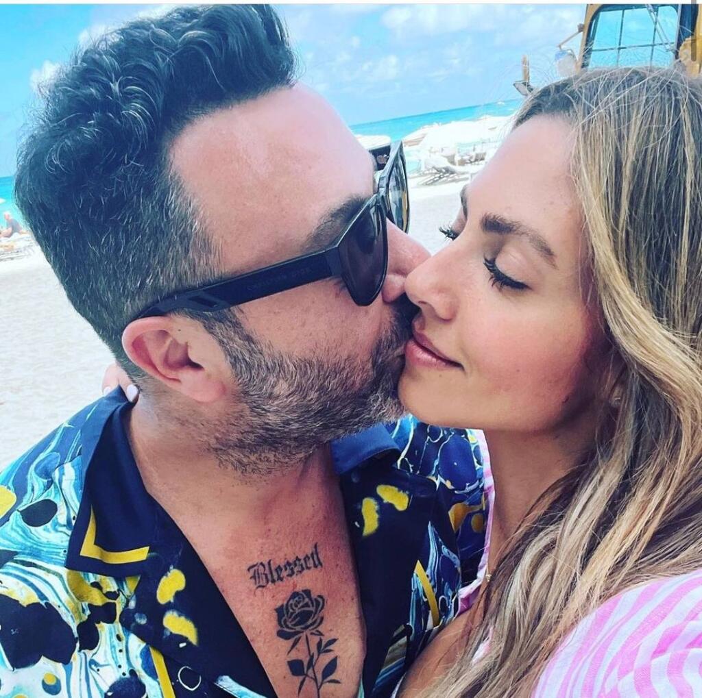 מלקוחותיה המוכרים. ליאור נרקיס ואשתו לשעבר ספיר (צילום מסך: אינסטגרם)  סלבס במיאמי ליאור ספיר נרקיס