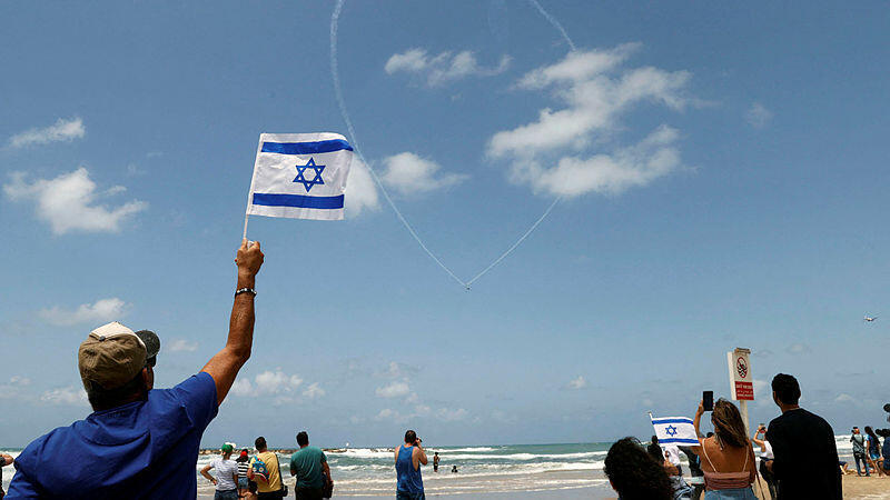 יום עצמאות העצמאות 74 מדינה מדינת ישראל דגל מגן דוד מטס מטוסים מטוס חיל האוויר 
