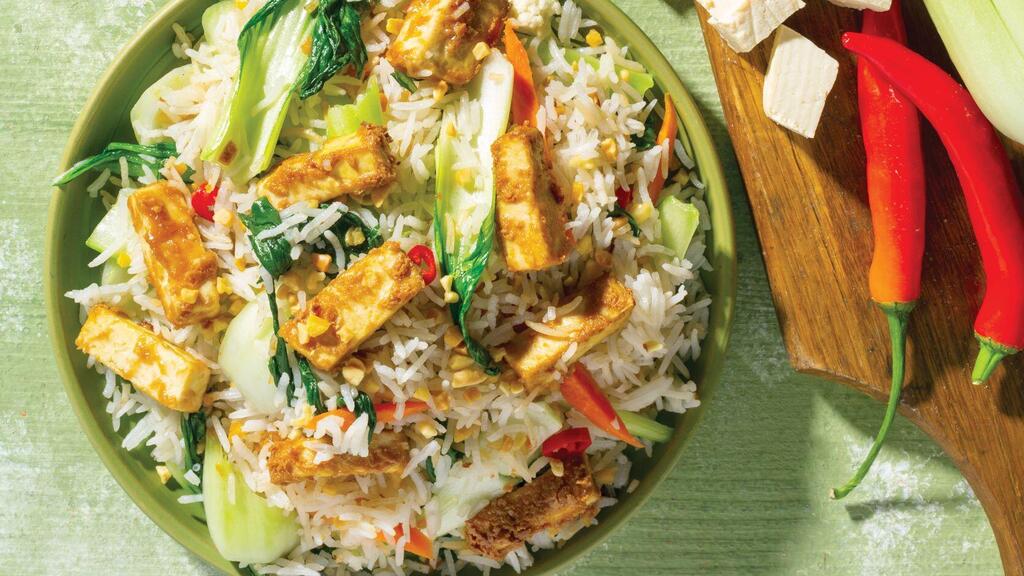 Stir-fried rice with peanut butter tofu (Photo: Boaz Lavi) אורז מוקפץ עם טופו בחמאת בוטנים