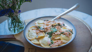 רסיולי תרד סלמון