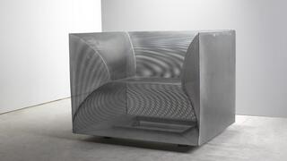 כיסא "How low the sun" של תומר נתנאל לוי 