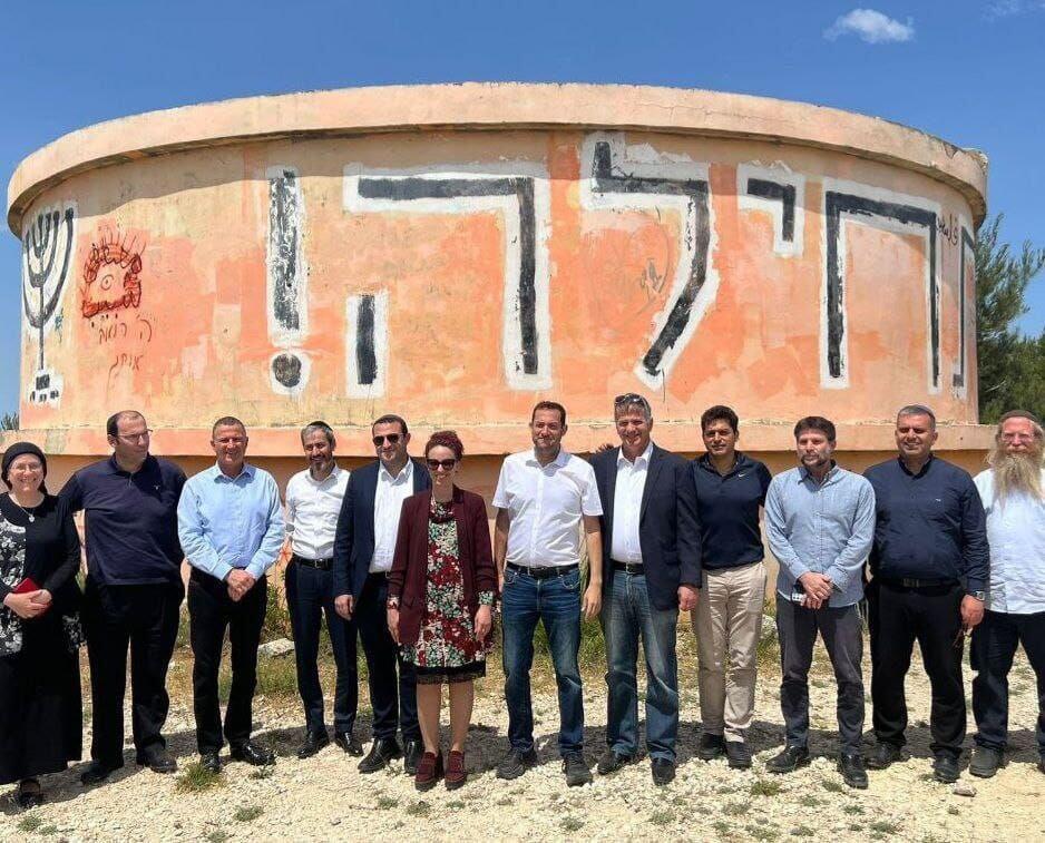 חברי הכנסת שהגיעו לביקור בחומש 