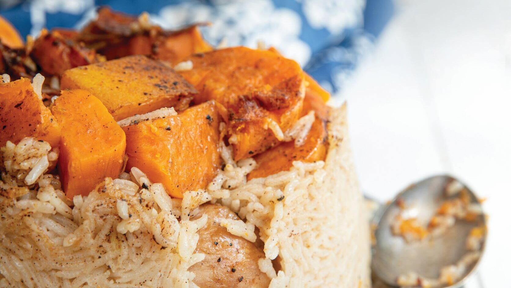 מקלובה עם עוף וירקות כתומים