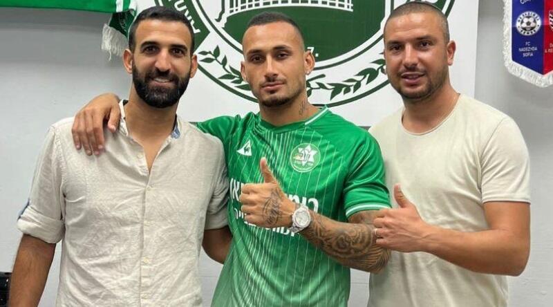 זו הייתה תקופה יפה. ארז איסקוב במדי כדורגל (פרטי) זו הייתה תקופה יפה. ארז איסקוב במדי כדורגל