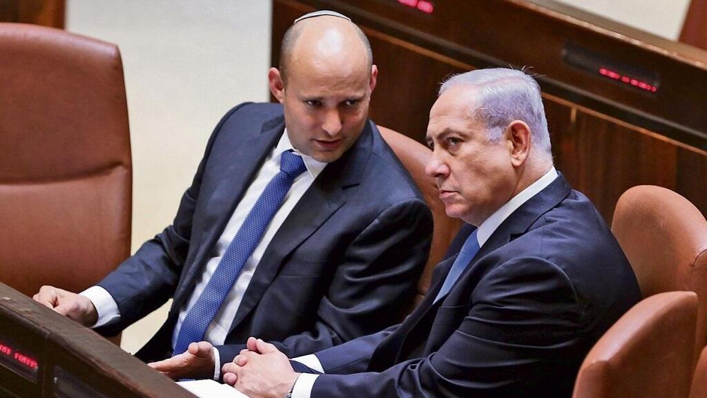 בנימין נתניהו ונפתלי בנט במליאת הכנסת