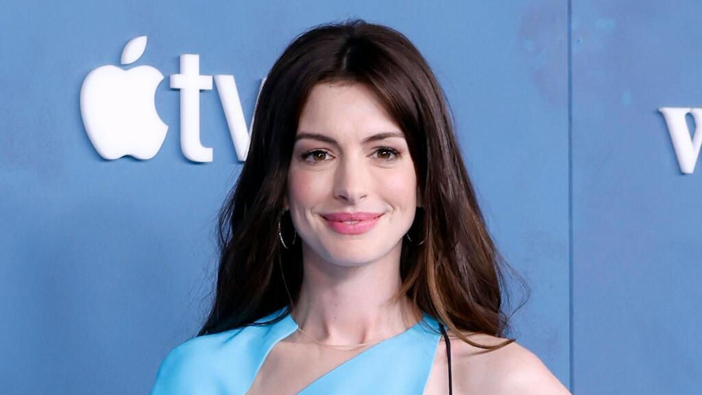 אן הת'אוויי בהקרנה של הסדרה WeCrashed