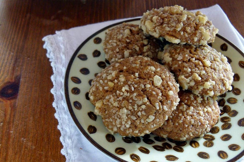Coffee walnut cookies (Photo: Maryline Ayalon) עוגיות קפה, מרילין איילון