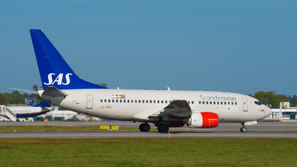 Лайнер компании SAS (Фото: shutterstock) מטוס של חברת סקנדינביאן איירליינס