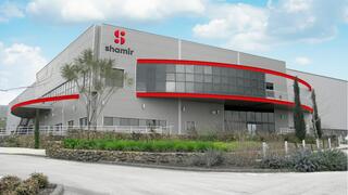 מפעל שמיר אופטיקה בקיבוץ שמיר