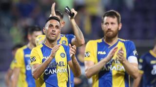 ערן זהבי ושרן ייני מודים לקהל