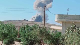 הפגזה הפגזות מצד טורקיה באזור העיירה קובאני ב סוריה ליד הגבול הטורקי במסגרת קרבות מול ה כורדים