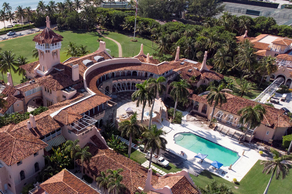 Mar-a-Lago, seen from above. The estate was completed nearly 100 years ago (Photo: Reuters) אחוזת מאר א-לאגו של דונלד טראמפ בפלורידה