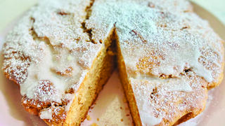 עוגת דבש עם חמאת בוטנים