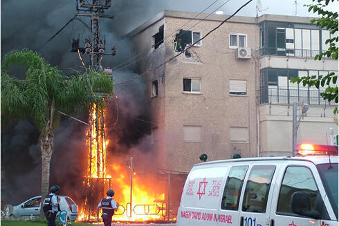 Apartment block in northern Israel comes under rocket fire from Hezbollah during 2006 Lebanon war 