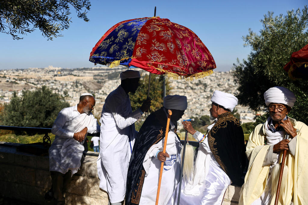 Ethiopian Jews mark the Sigd holiday in Jerusalem (Photo: Reuters) בני העדה התאיופית בחג הסיגד בירושלים
