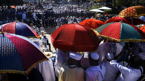 בני העדה התאיופית בחג הסיגד בירושלים