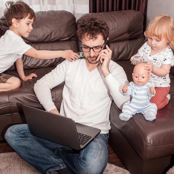 הורים ועבודה מהבית