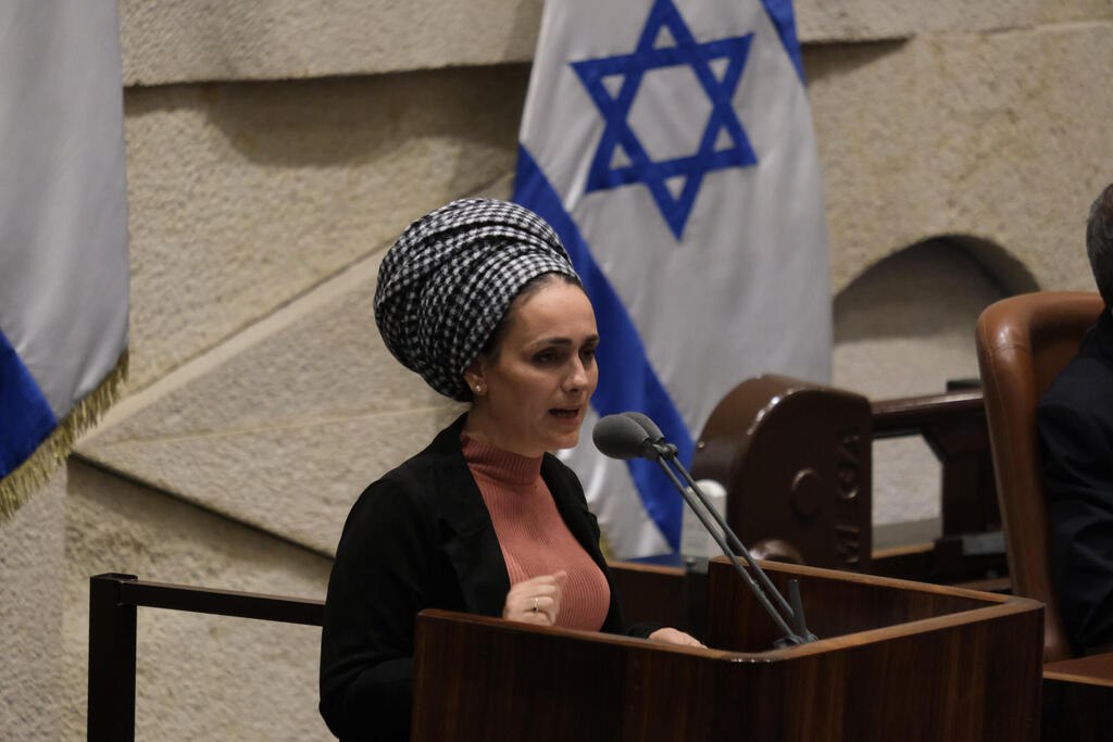 MK Limor Son Har-Melech of Otzma Yehudit (Photo: Shalev Shalom) לימור סון הר-מלך במליאת הכנסת