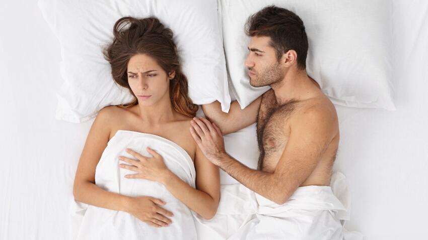 ‘We don’t know how to say what we feel’: Why emotional silence follows couples into bed (Photo: Shutterstock ) גבר ואישה במיטה