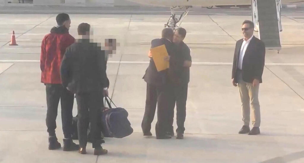 The prisoner exchange in which the United States and Russia handed over Brittney Griner and Viktor Bout (Photo: AFP) רוסיה כדורסלנית בריטני גריינר ויקטור בוט חילופי שבויים ב אבו דאבי ארה"ב